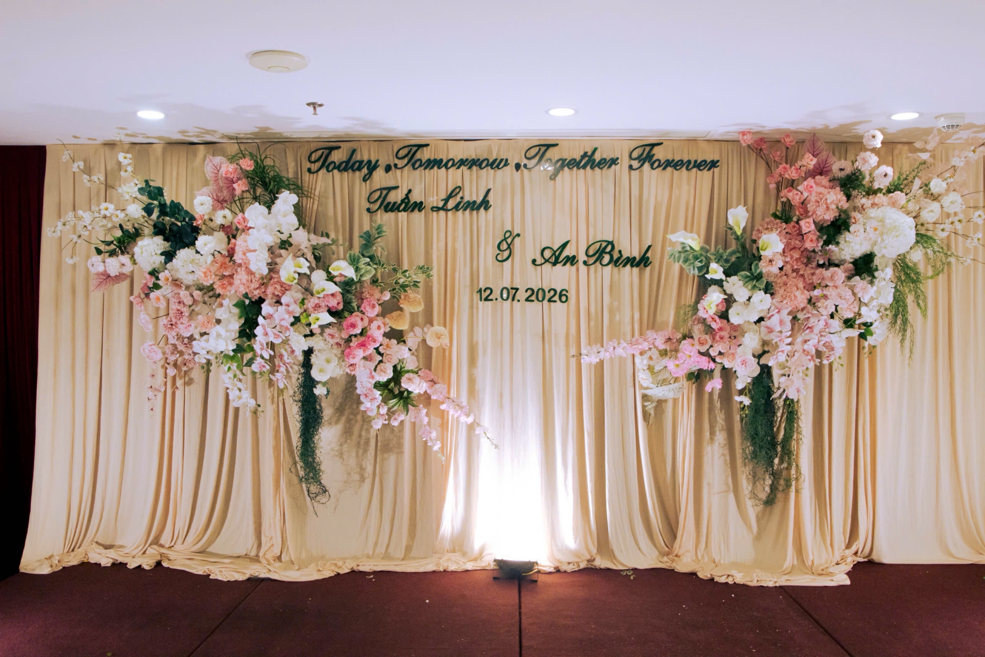 Hội trường tổ chức tiệc cưới tại Cầu Giấy Hotel – Một không gian cho ngày vui thêm ý nghĩa