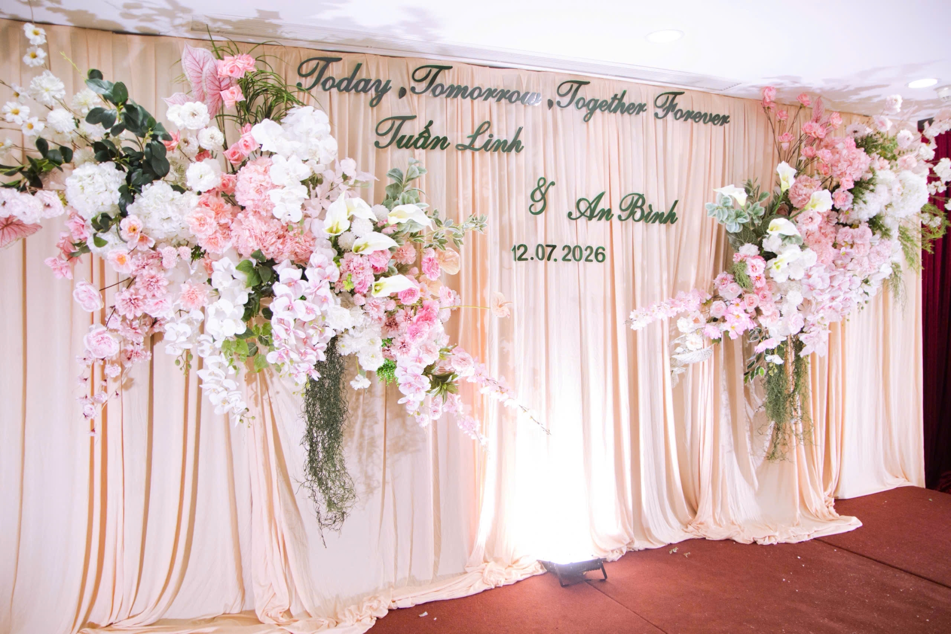 Hội trường tổ chức tiệc cưới tại Cầu Giấy Hotel – Một không gian cho ngày vui thêm ý nghĩa