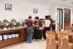 Một buổi sáng thảnh thơi tại Cầu Giấy Hotel